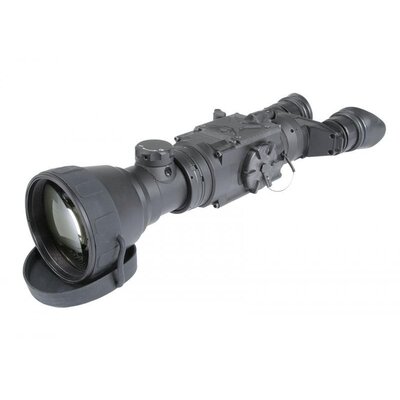 Digitálny binokulár Armasight JANUS 10x s robustným telom a veľkou objektívovou šošovkou, zameraný na pozorovanie v noci.