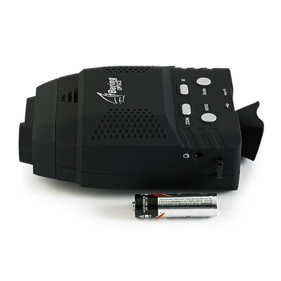 Nočné videnie Bering Optics URBAN PATROL Gen 1+ s batériou vedľa zariadenia