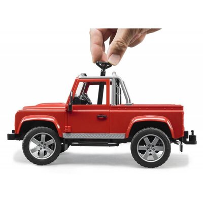 20170911131107-LandRoverPickUpBRUDER25912
