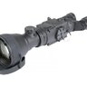 Digitálny binokulár Armasight JANUS 10x s robustným telom a veľkou objektívovou šošovkou, zameraný na pozorovanie v noci.
