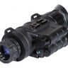 Nočné videnie Armasight Sirius Gen 2+ SDi MG zobrazené v kompaktnom a odolnom tele s optikou pre jasný obraz. Zariadenie je napájané jednou batériou AA alebo CR123A, má indikáciu stavu batérie a je plnené suchým dusíkom.