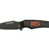 Pevný nôž GERBER BEAR GRYLLS ULTRA COMPACT FIXED BLADE s čiernou čepeľou a ergonomickou rukoväťou s logom BG. Nôž je celokovový s gumovou rukoväťou pre lepší úchop.